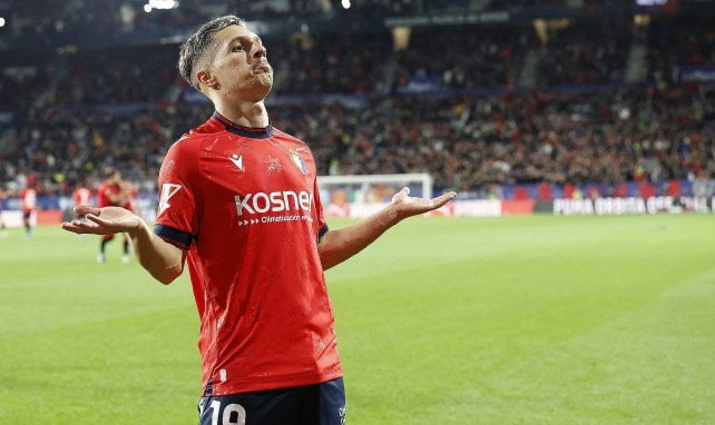 Bryan Zaragoza con Osasuna