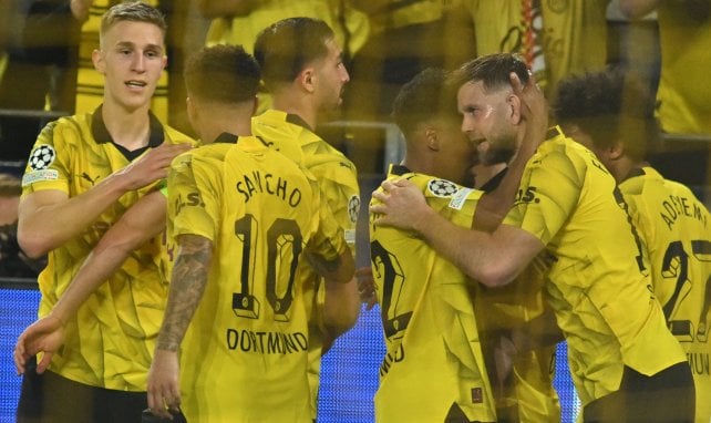 Los jugadores del BVB celebran.