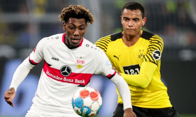 Manuel Akanji, en acción con el Borussia Dortmund