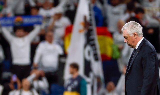 Carlo Ancelotti, cabizbajo