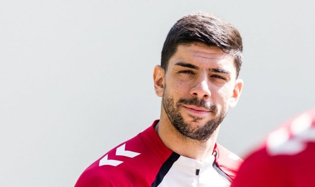 Cenk Özkacar se despide del Colonia