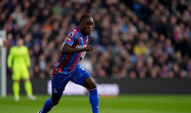 Trevoh Chalobah con el Crystal Palace