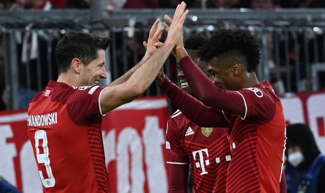 Robert Lewandowski y Kingsley Coman festejan una diana del Bayern Múnich