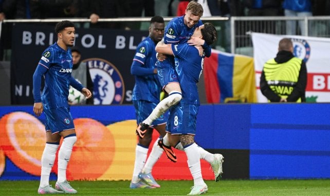 Los jugadores del Chelsea celebran un gol.