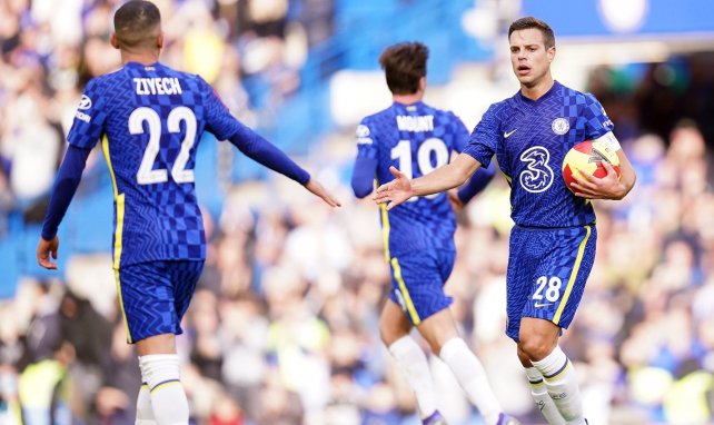 César Azpilicueta celebra un gol del Chelsea en la FA Cup
