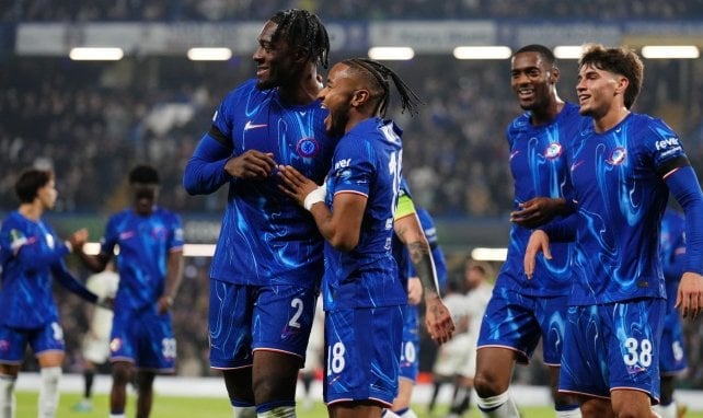 Los jugadores del Chelsea celebran un gol