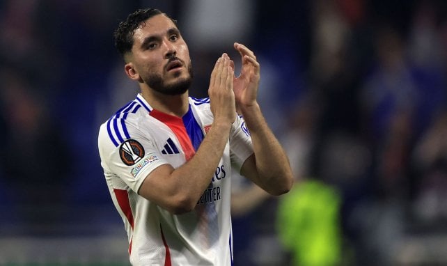 Rayan Cherki con el Olympique de Lyon