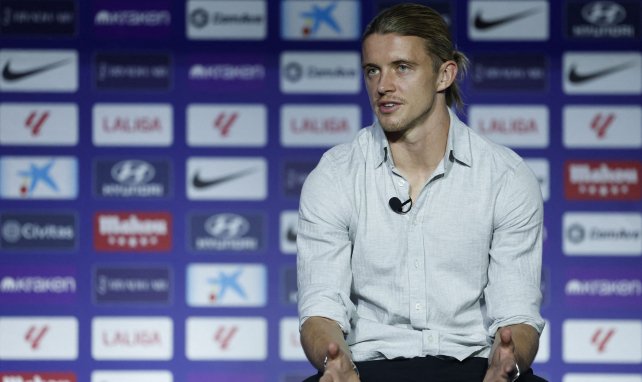 Conor Gallagher en rueda de prensa