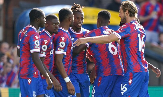 Los futbolistas del Crystal Palace festejan uno de sus goles