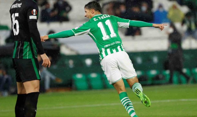 Cristian Tello celebra un gol ante el Ferencváros