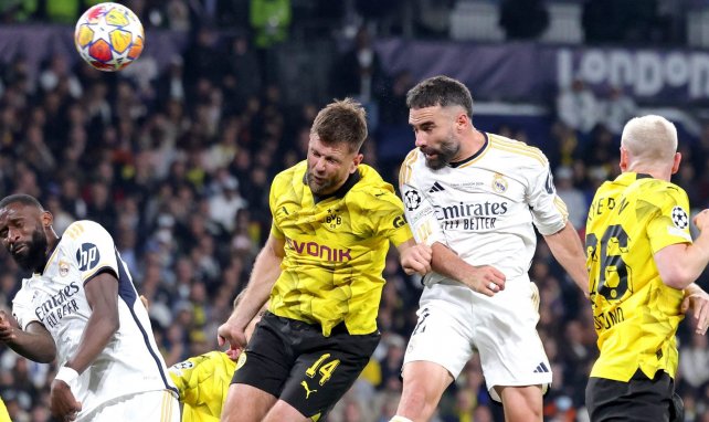 Dani Carvajal remata a gol en la final de Wembley.