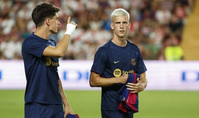 Pau Víctor y Dani Olmo con el Barça