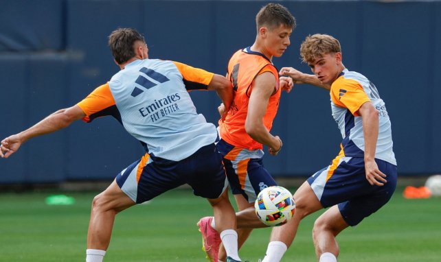 Nico Paz y Arda Güler en un entrenamiento