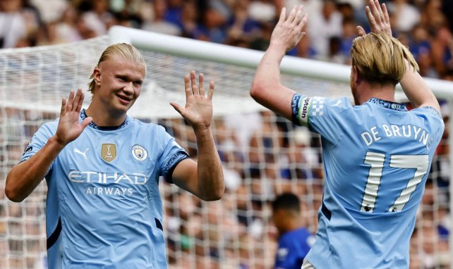 De Bruyne y Haaland con el City