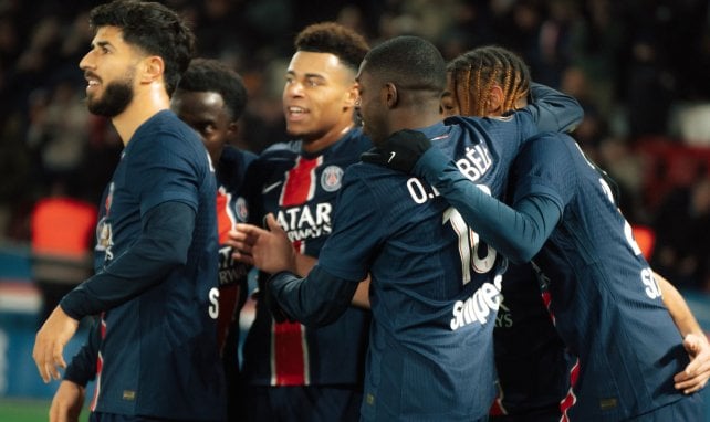 Los jugadores del PSG celebran un gol