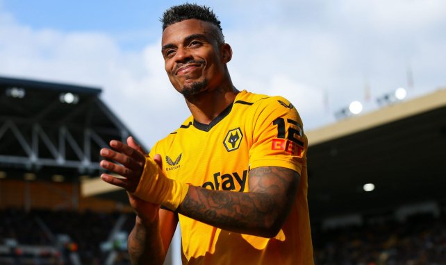 Mario Lemina con el Wolverhampton