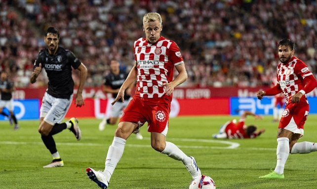 Donny van de Beek con el Girona