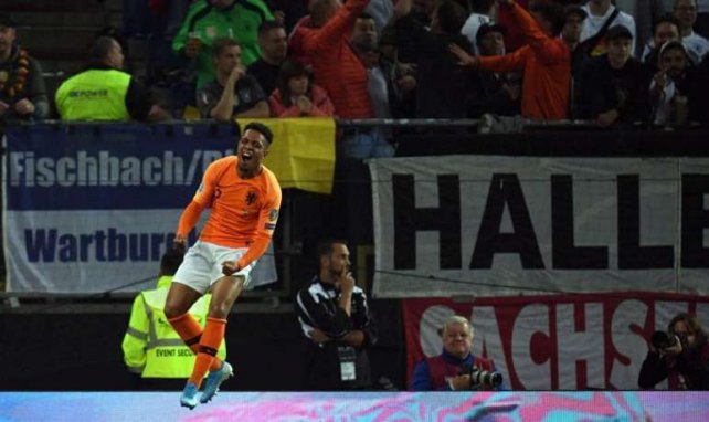 Donyel Mallen es uno de los nuevos talentos del fútbol holandés