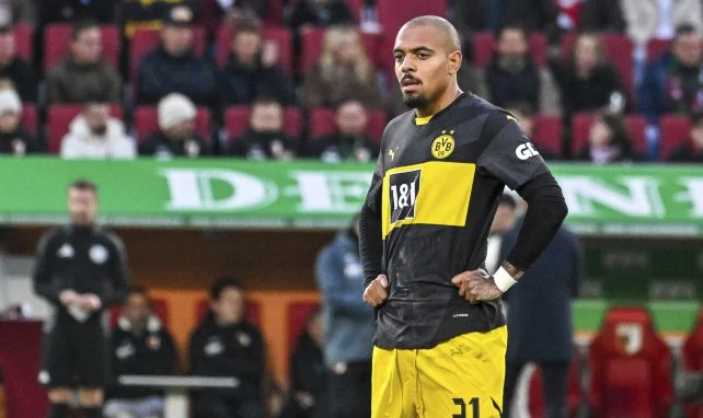 Donyell Malen con el Borussia Dortmund