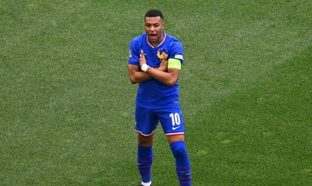 Kylian Mbappé con Francia