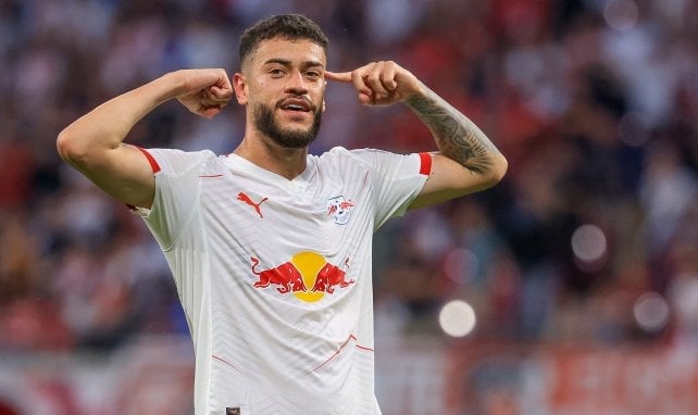 Rômulo celebra un gol