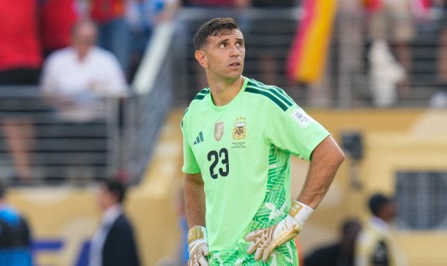 Dibu Martínez aclara su no fichaje por la Juventus