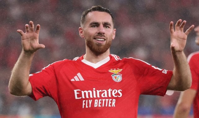Orkun Kökçü con el Benfica
