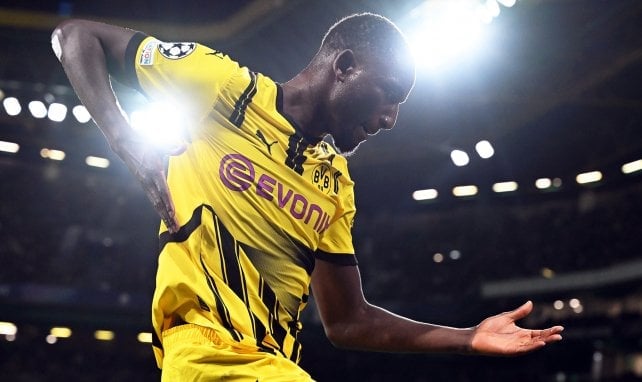 Serhou Guirassy celebra un gol con el Borussia Dortmund