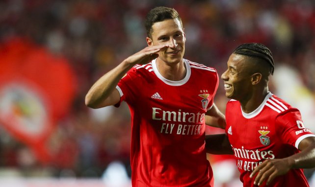 Julian Draxler celebra un gol con el Benfica