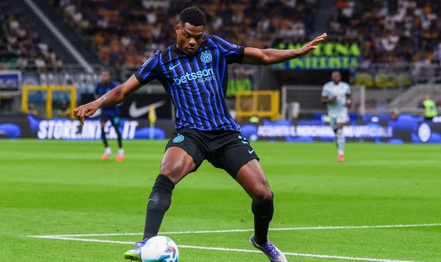 Denzel Dumfries con el Inter de Milán.