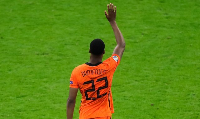 Denzel Dumfries, durante un partido con la Selección de los Países Bajos