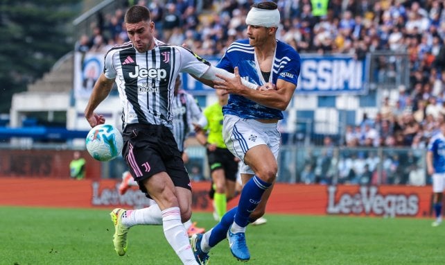 El FC Barcelona toma una decisión con Dusan Vlahovic