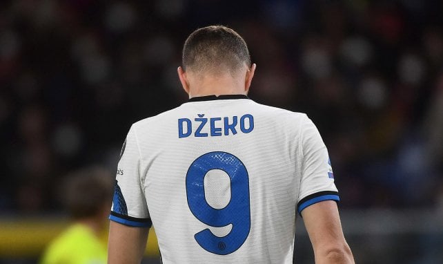 Edin Dzeko acerca posturas con el Inter de Milán
