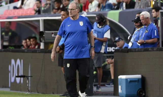 Marcelo Bielsa, en la banda