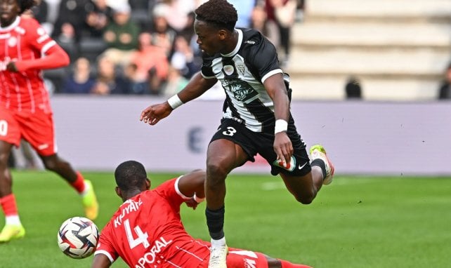 Jacques Ekomié, en acción