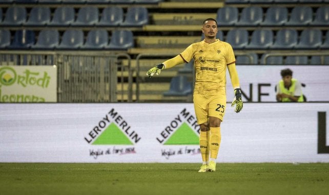 Elia Caprile, con el Cagliari