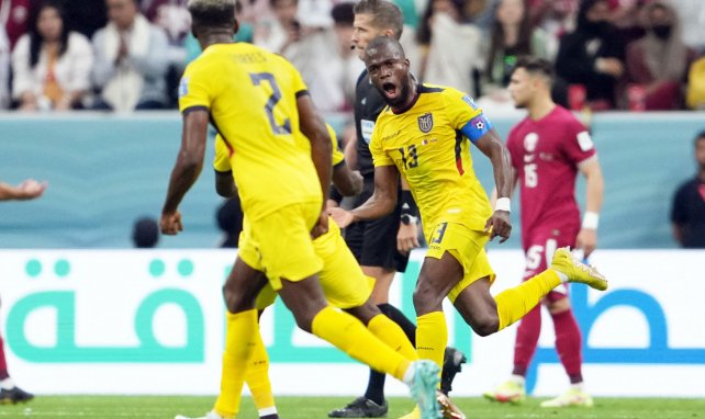 Enner Valencia celebra uno de sus goles con Ecuador en el Mundial