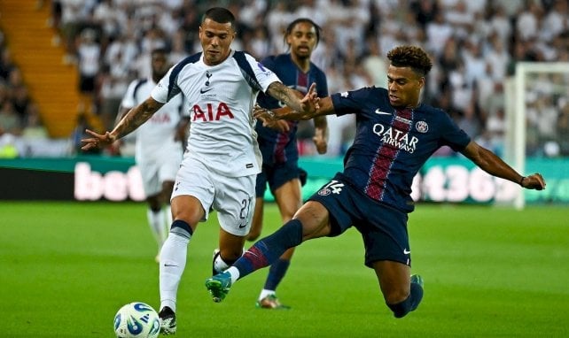 Pedro Porro con el Tottenham Hotspur