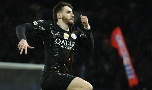 Khvicha Kvaratskhelia asegura su futuro