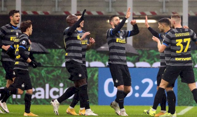 Los jugadores del Inter festejan una diana contra el Benevento