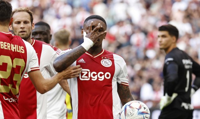 Steven Bergwijn con el Ajax