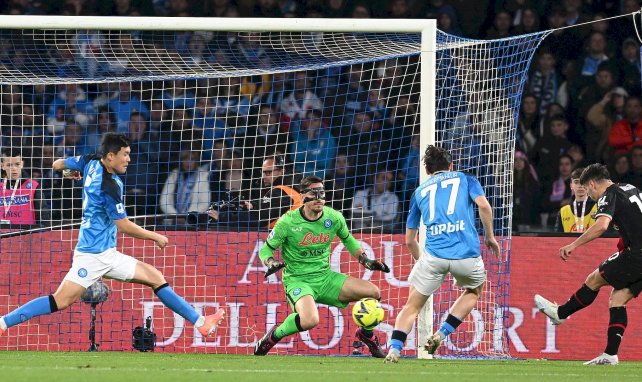 Brahim Díaz marca su gol al Nápoles