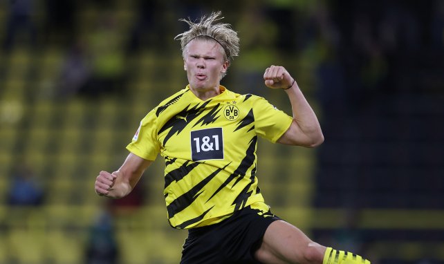 Erling Haaland celebra un gol con el BVB