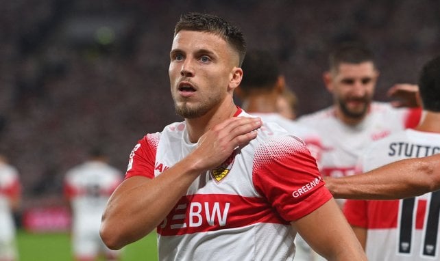 Batalla a 4 bandas por Ermedin Demirović