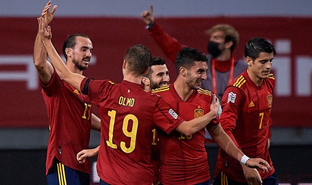 Los jugadores de España celebran uno de los seis tantos ante Alemania