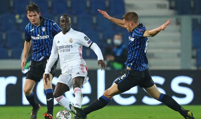 Ferland Mendy ante el Atalanta en Liga de Campeones