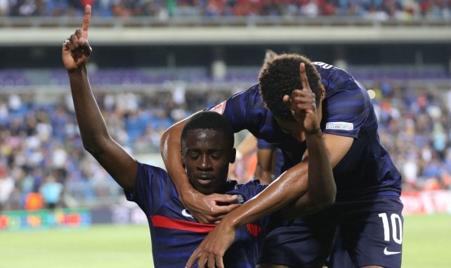 Saël Kumbedi celebra un gol con las categorías inferiores de Francia