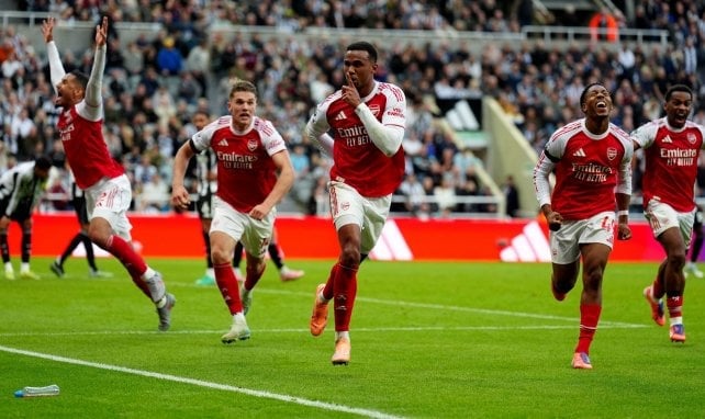 Gabriel Magalhaes con el Arsenal