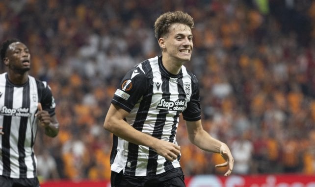 Competencia para el Chelsea por Giannis Konstantelias