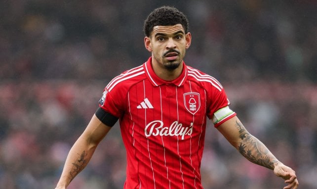 Batalla a 5 bandas por Morgan Gibbs-White